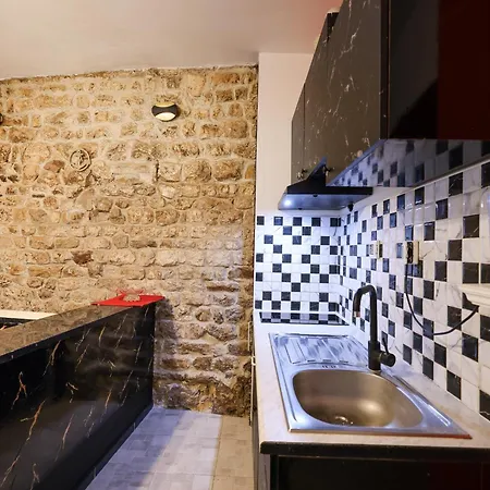 Old Town Spider Zara